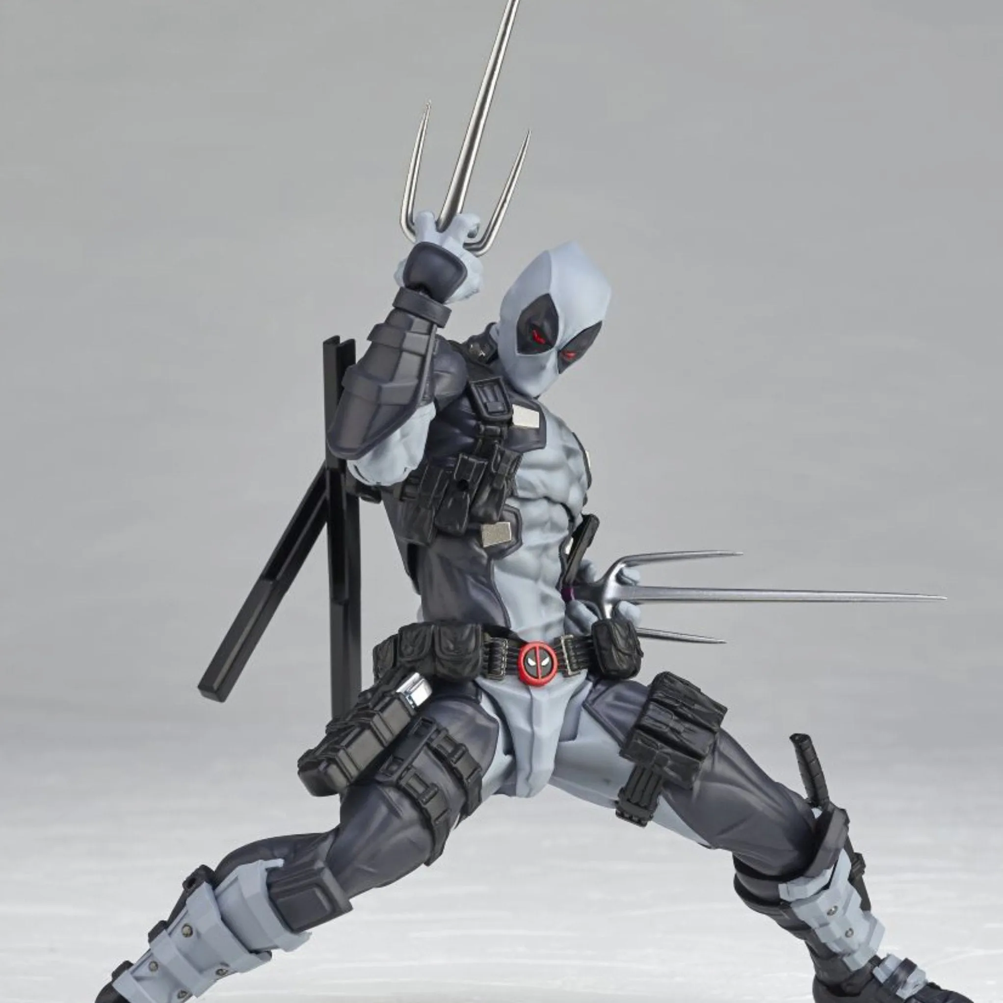 Amazing Yamaguchi Revoltech NR051 Deadpool (X-Force Version 2.5)