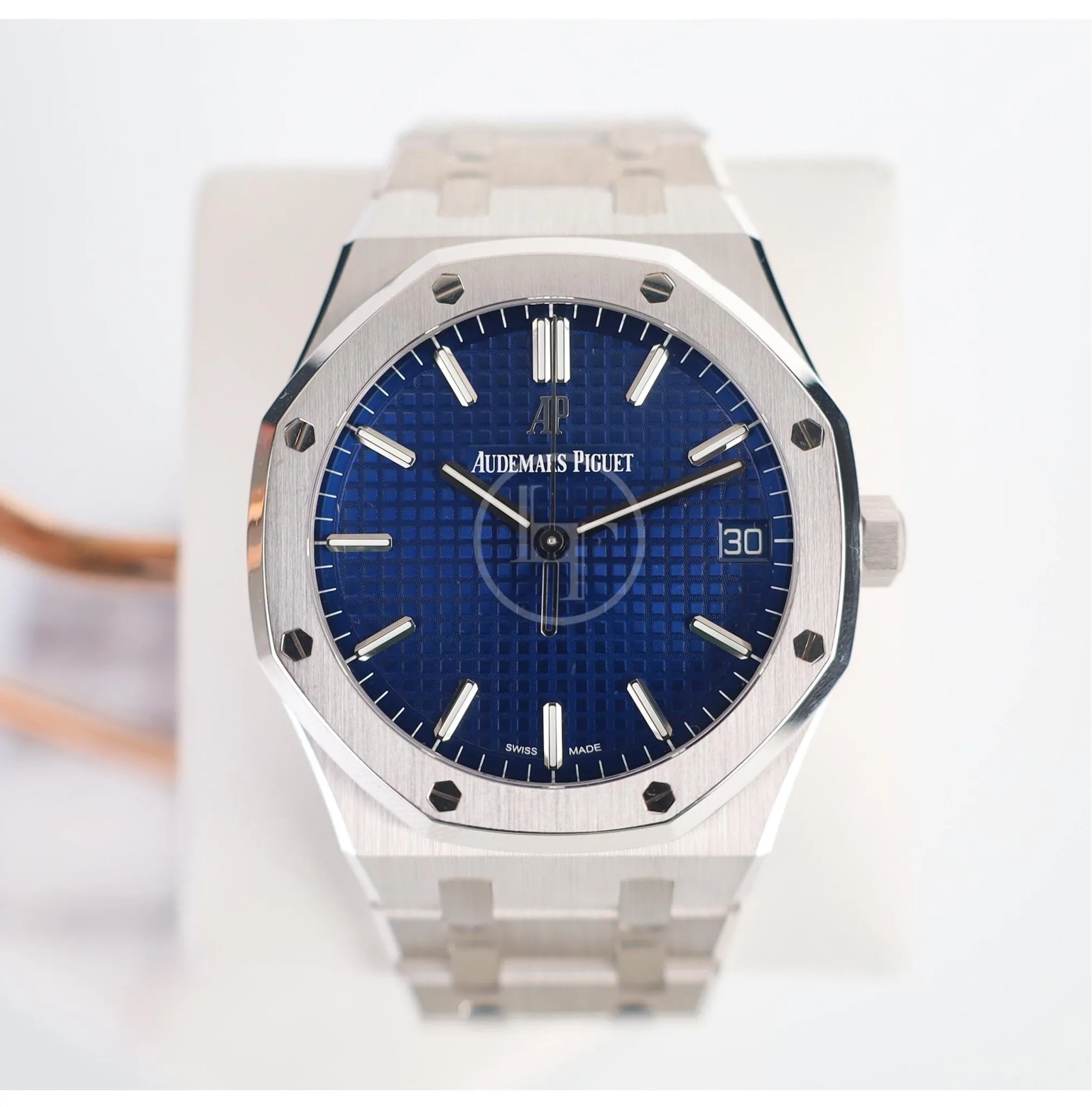 Audemars Piguet Royal Oak 41mm Selfwinding White Gold Blue Dial 15503BC.OO.1220BC.01