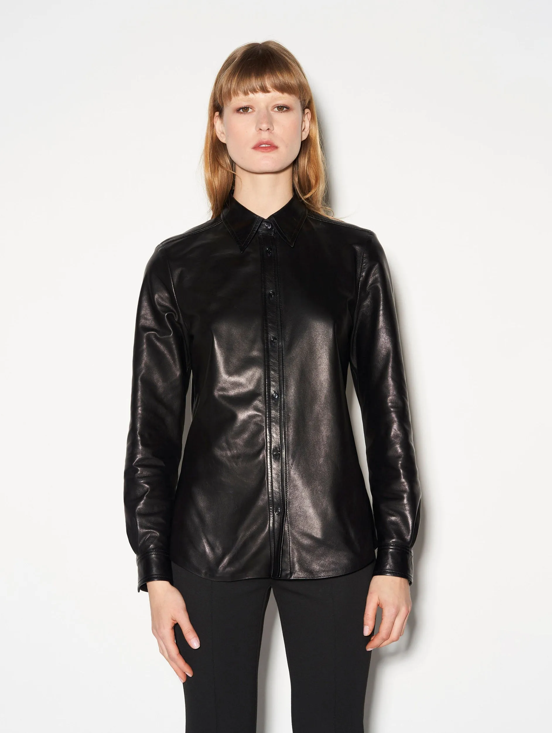 Black plongé leather fitted shirt