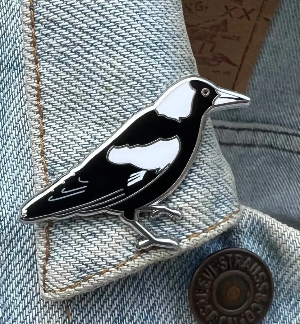 Bush Bling Pin - Magpie