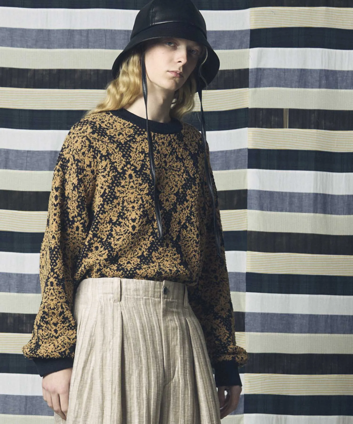 Damask Jacquard Prime-Over Crew Neck Knit Pullover