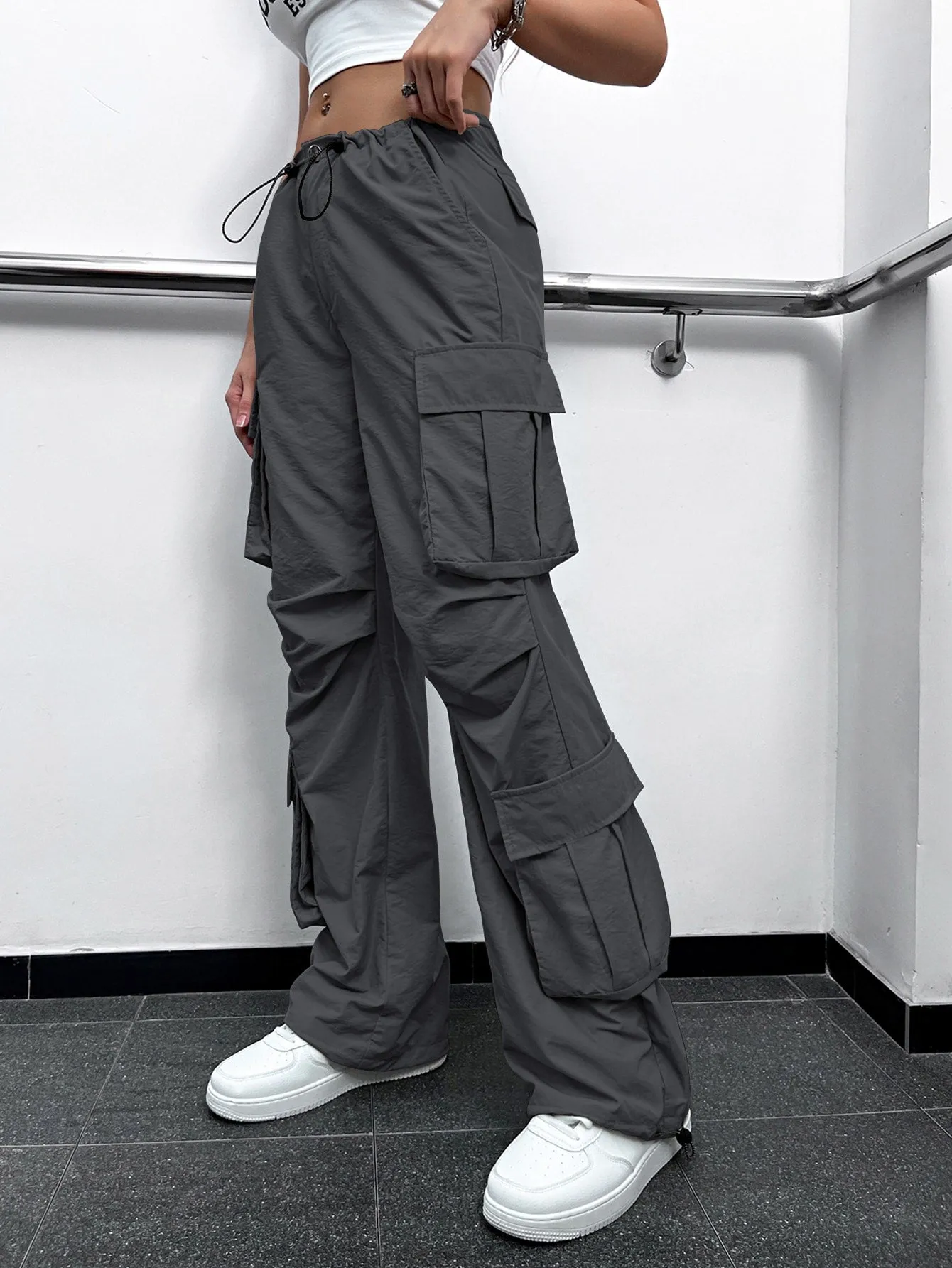 Flap Pockets Drawstring Ruched Cargo Pants