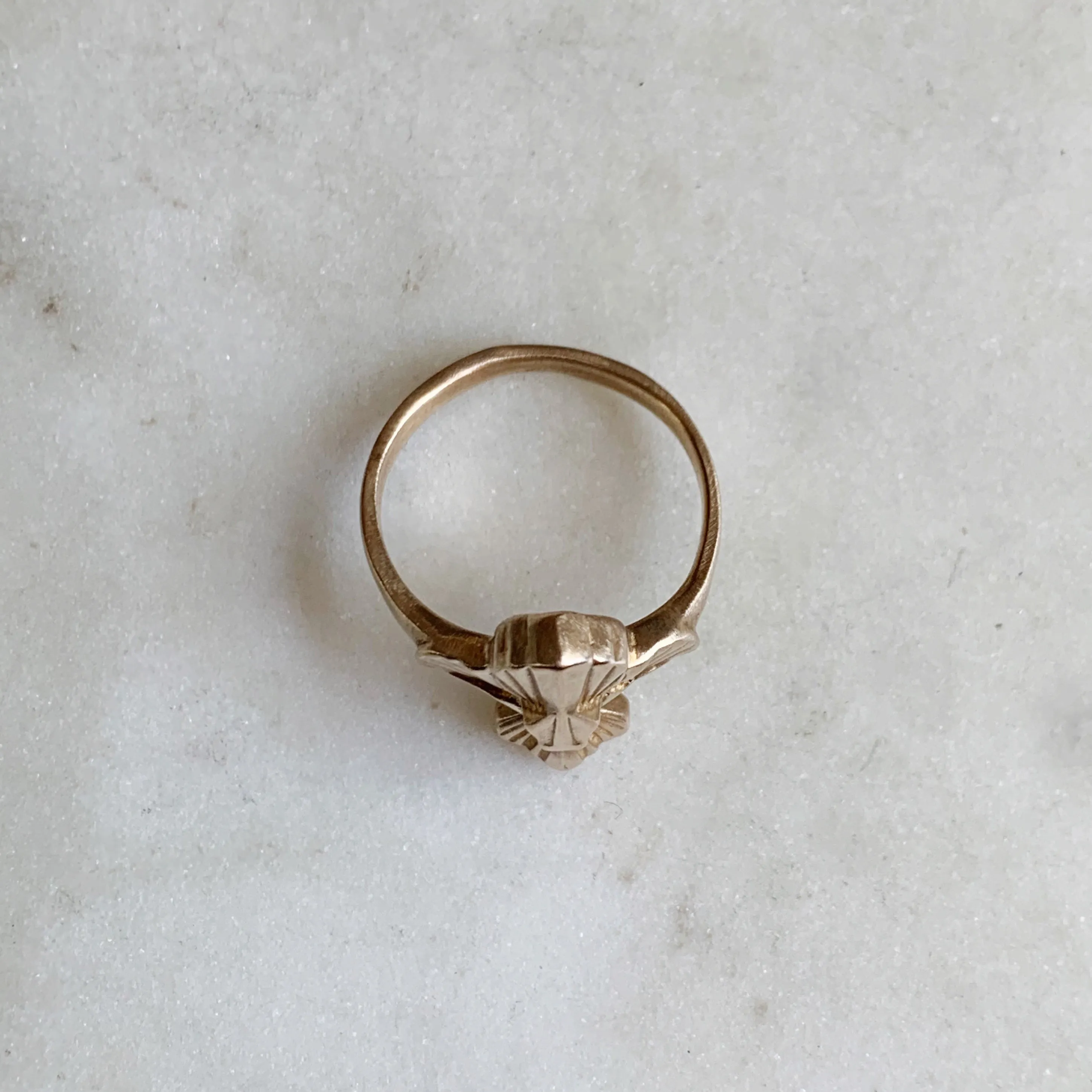 FLEUR DE LIS RING