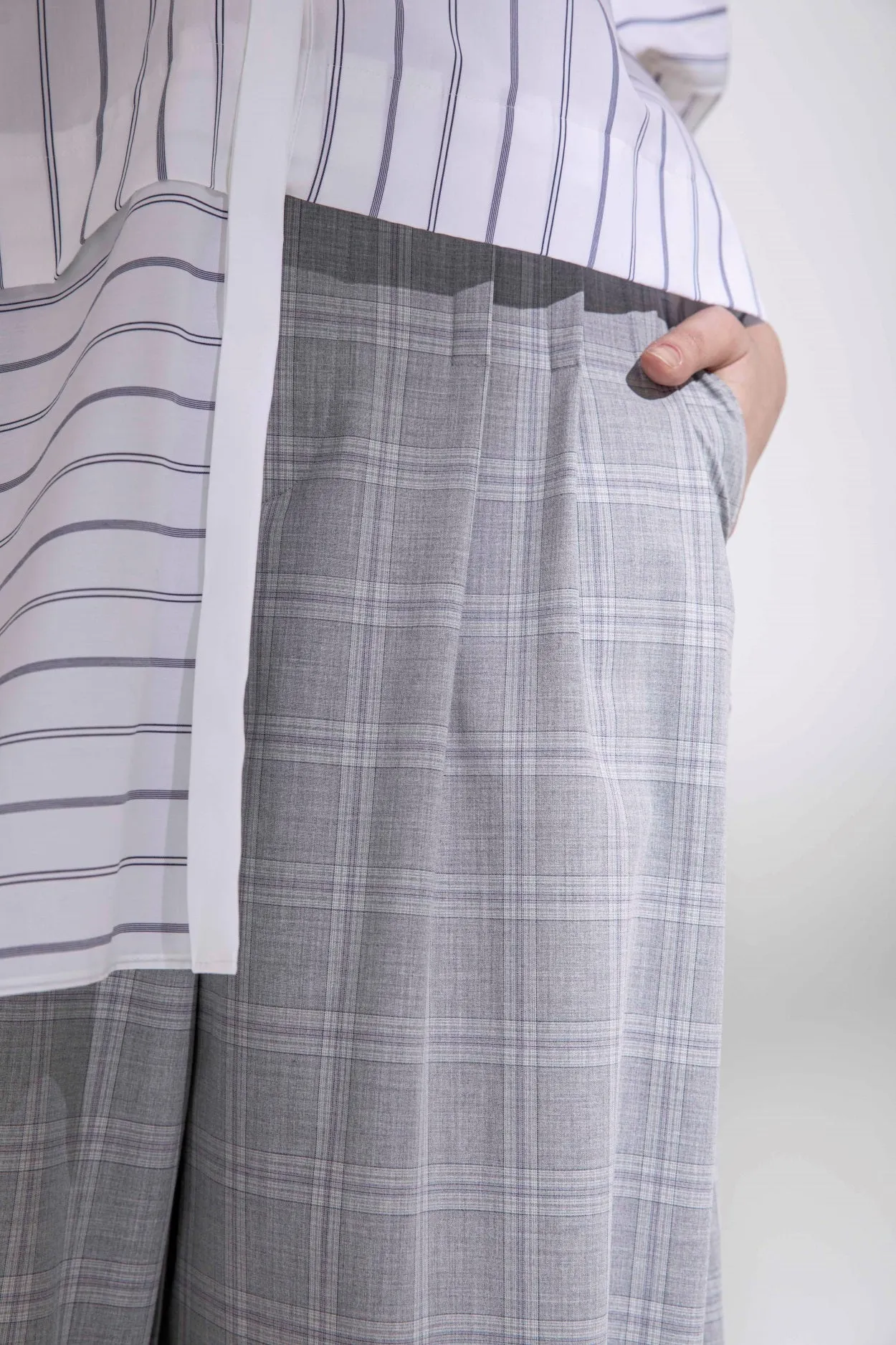 Folded Hem & Waist Check Baggy Pants