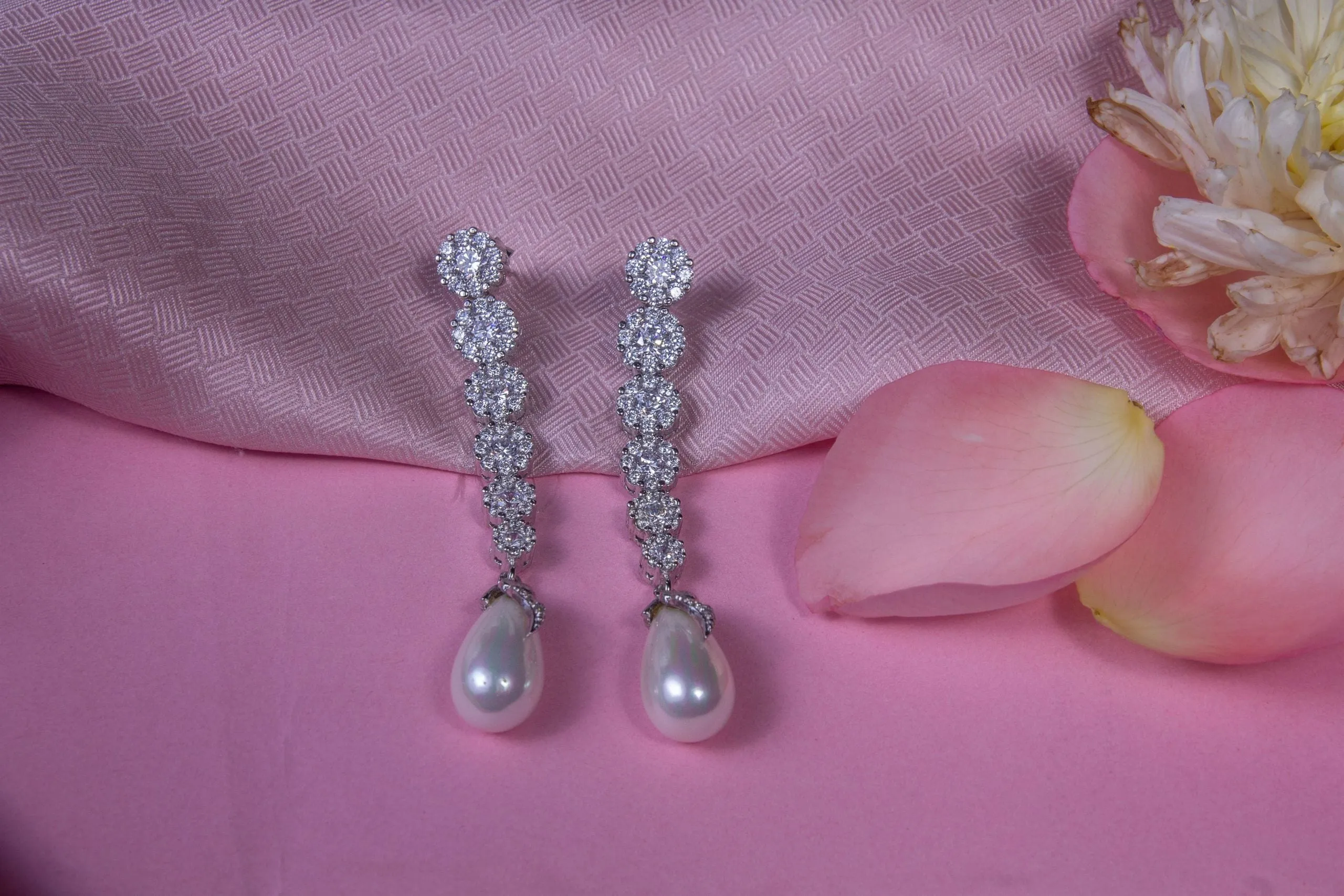 Silver Earrings with Dangling Shell pearls