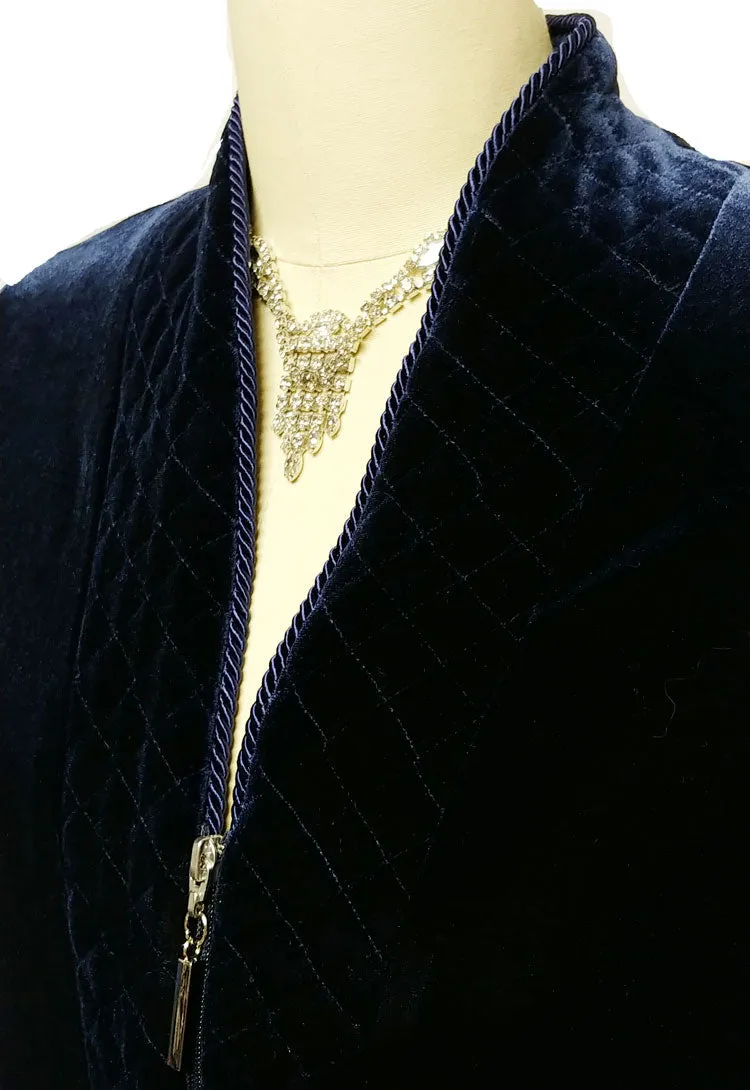 SOLD - NEW - DIAMOND TEA LUXURIOUS ZIP UP FRONT VELOUR ROBE IN MIDNIGHT NAVY - SIZE MEDIUM NEW - DIAMOND TEA LUXURIOUS ZIP UP FRONT VELOUR ROBE IN MIDNIGHT NAVY - SIZE MEDIUM - ONLY 1 IN STOCK