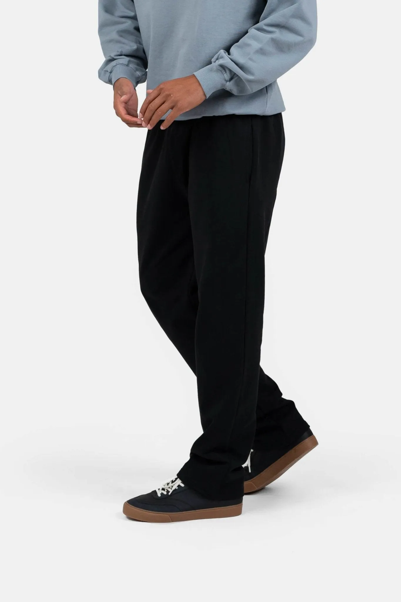 UNMARKED Sweatpants Black