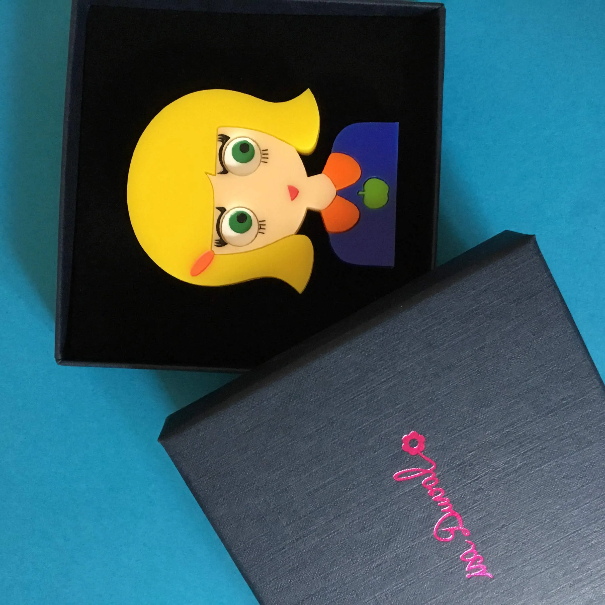 ZOE Acrylic Brooch, A Cute Blonde Girl with Green Eyes 🍏